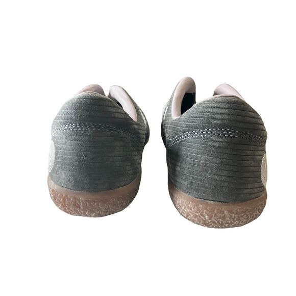 Royal Elastics Gray White Slip-On Sneakers Size 9 – Velcro Casual Shoes - Picture 4 of 7